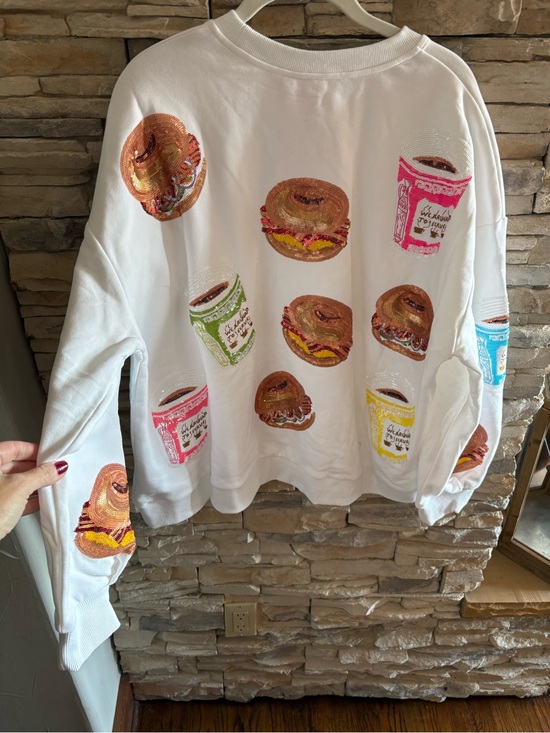 QUEEN OF SPARKLES Tops - NWT QUEEN OF SPARKLES White Sweatshirt w/ Embroidered & Sequin Color Bev/Bites M